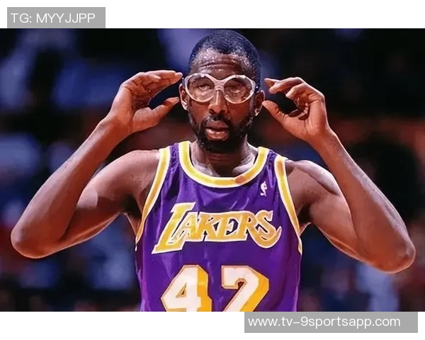 沃西称詹姆斯应撰写成功经验书籍继续震撼世界的篮球传奇之路